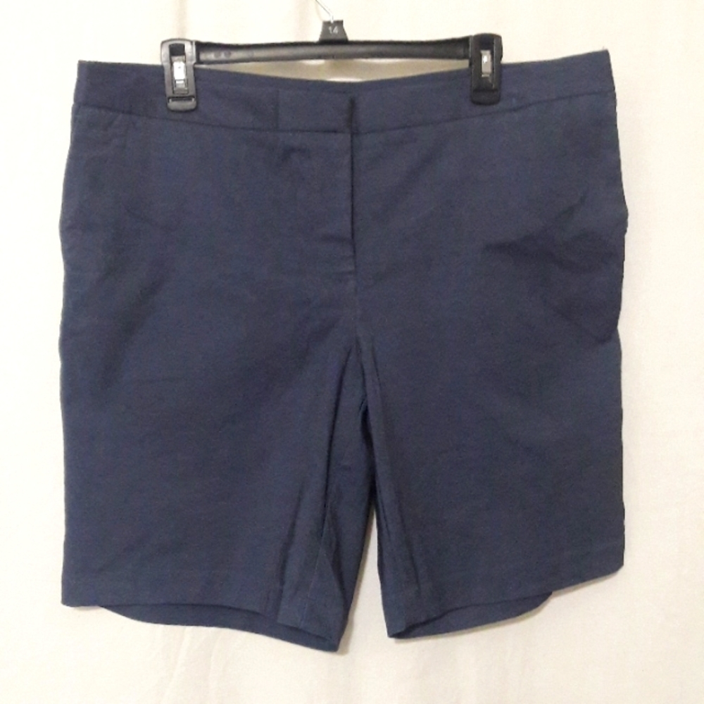 Mario Serrani Women's Shorts Comfort Stretch Yummy Control  Size …